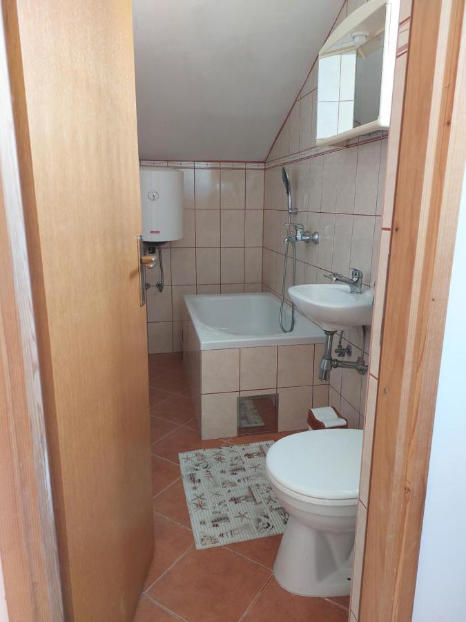 Apartmani Igercic Stinica Exterior foto